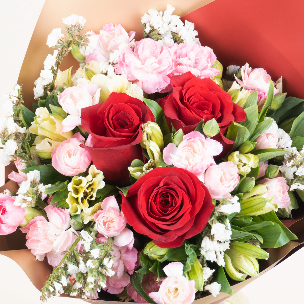 Ramo petit de rosas rojas