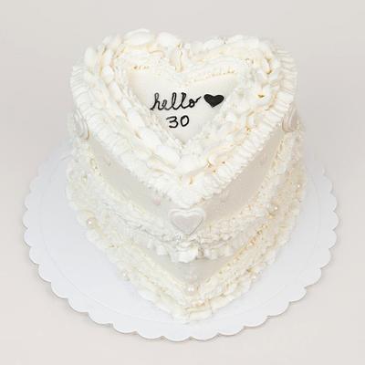 Torta corazón blanca